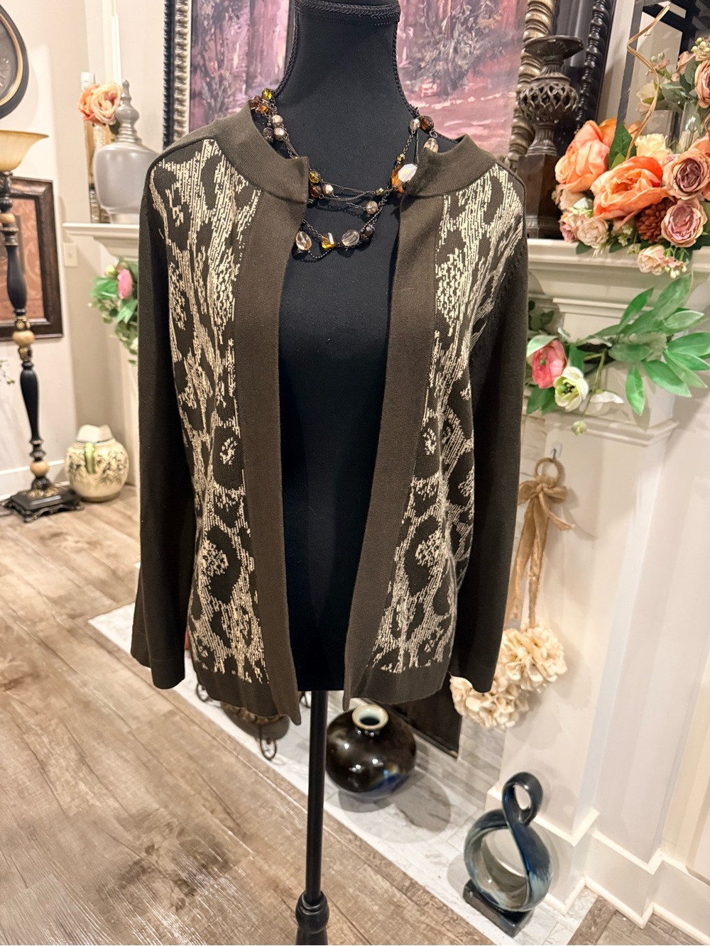 Jones Wear Olive and Cream Open-Front Patterned Cardigan